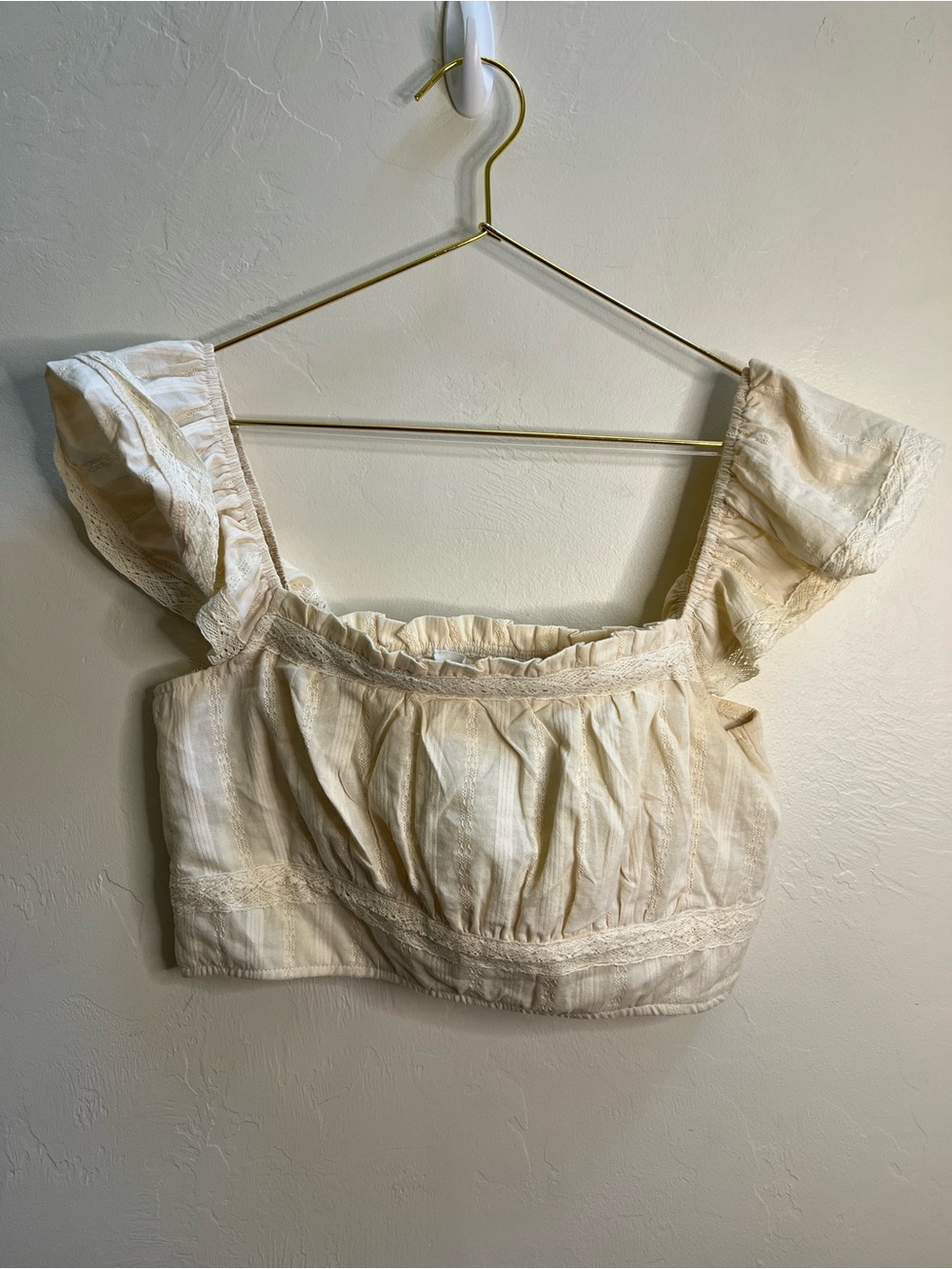 Altar'd State Cream Ruffled Puff-Sleeve Crop Top
